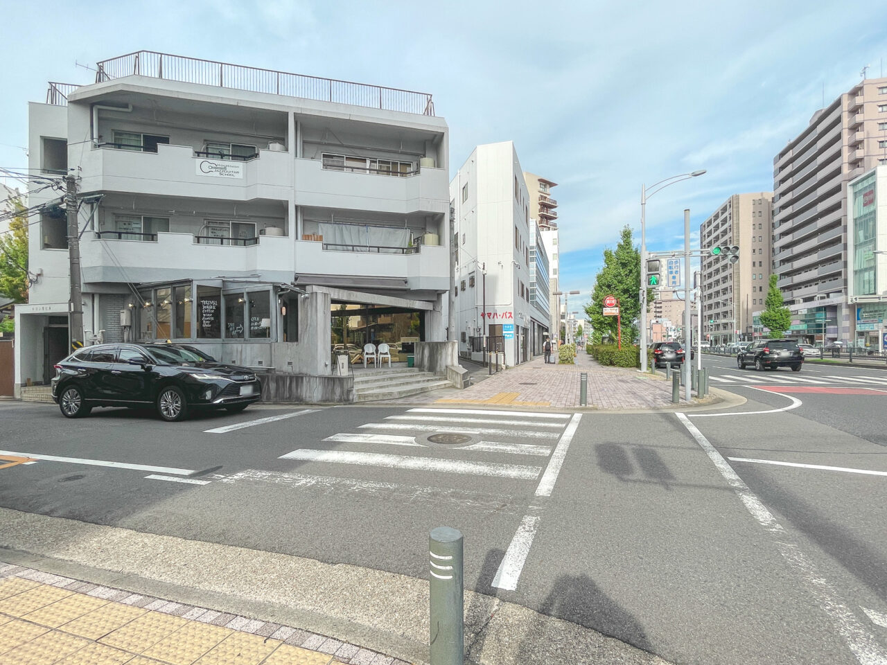 ぺいぱばっくらいたー